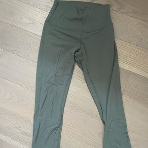 Align leggings cropped